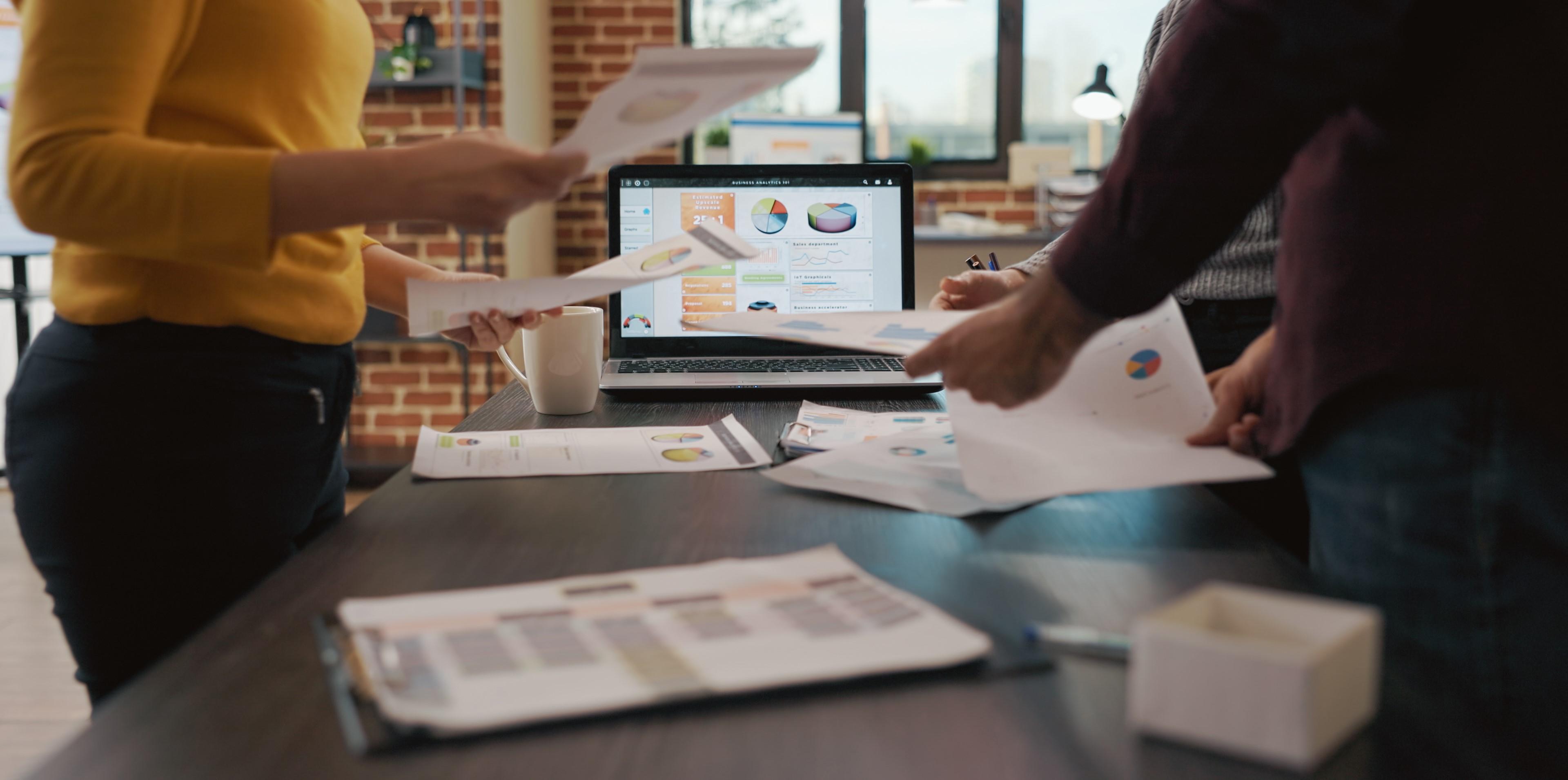 حاضنات ومسرعات الاعمال